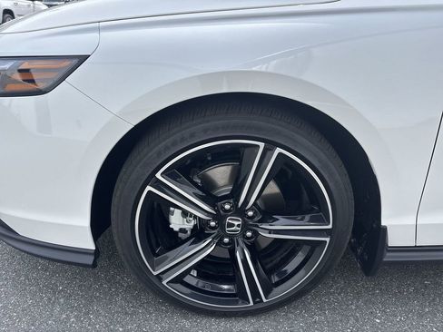 Used 2025 Honda Accord Sport image 19