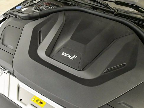 New 2026 BMW i4 eDrive40 w/ Parking Assistance Package image 26