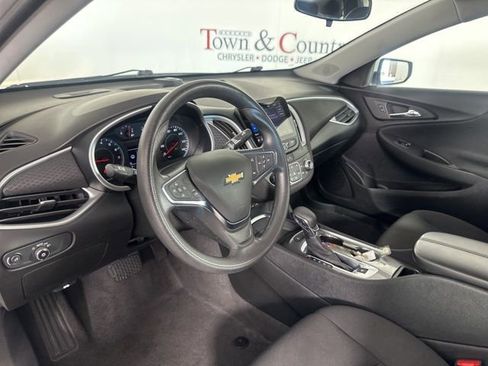 Used 2024 Chevrolet Malibu LT image 19