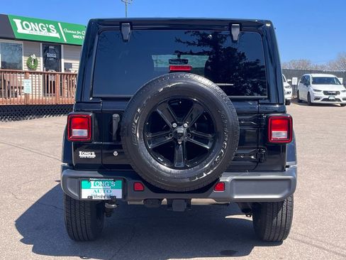 Used 2020 Jeep Wrangler Unlimited Sahara image 7