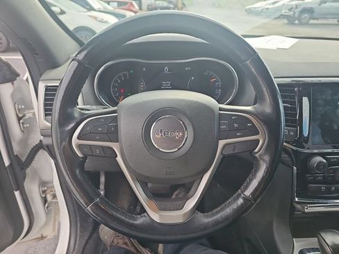 Used 2022 Jeep Grand Cherokee Laredo X AWD/4WD image 15