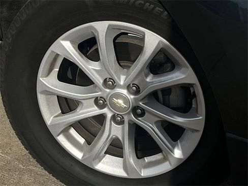 Used 2019 Chevrolet Equinox LT image 10
