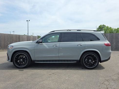 New 2026 Mercedes-Benz GLS 450 4MATIC image 2
