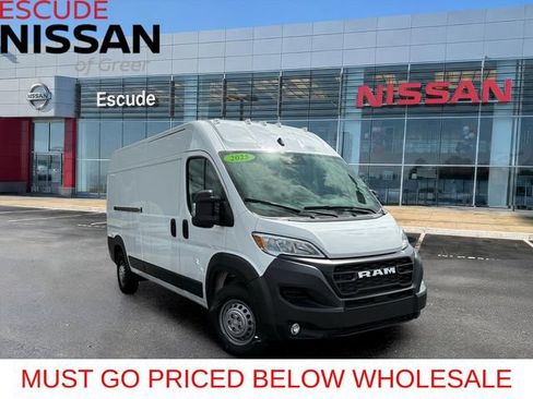 Used 2025 RAM ProMaster 2500 w/ Convenience Group FWD image 1