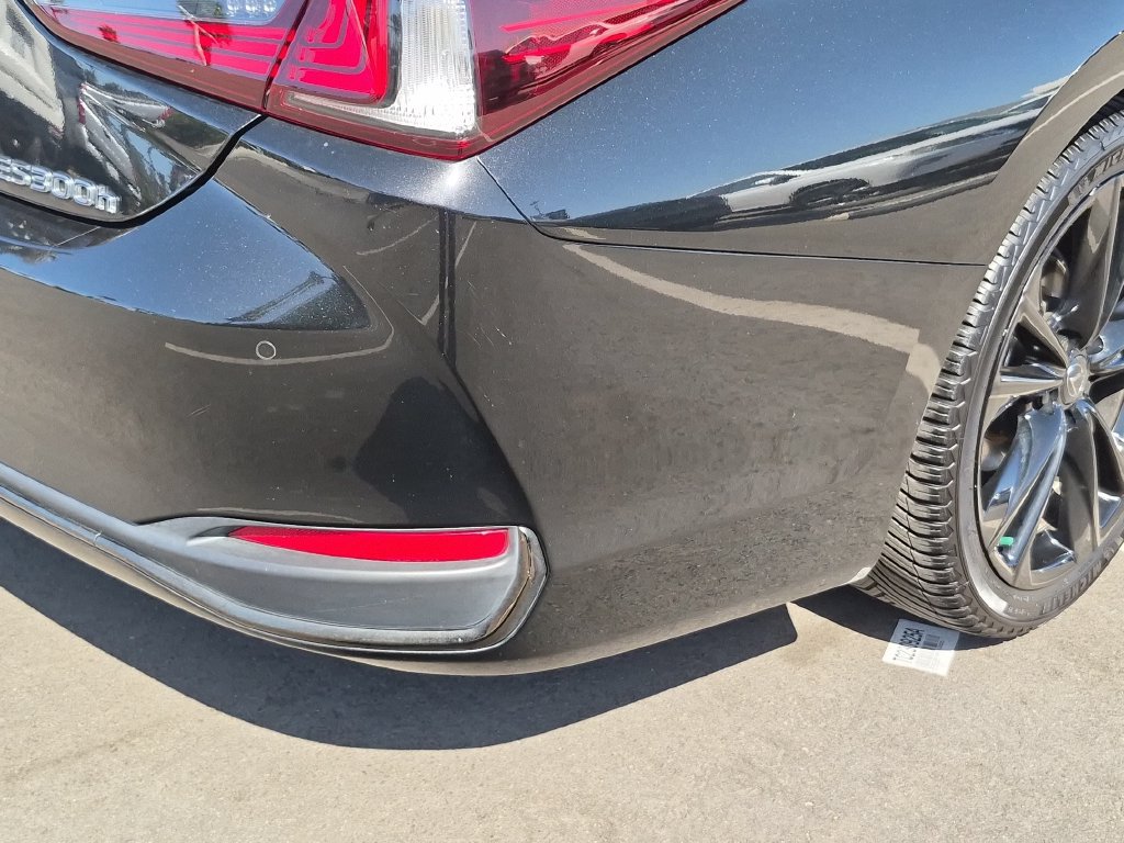 Used 2022 Lexus ES 300h F Sport w/ Accessory Package 2 FWD image 27