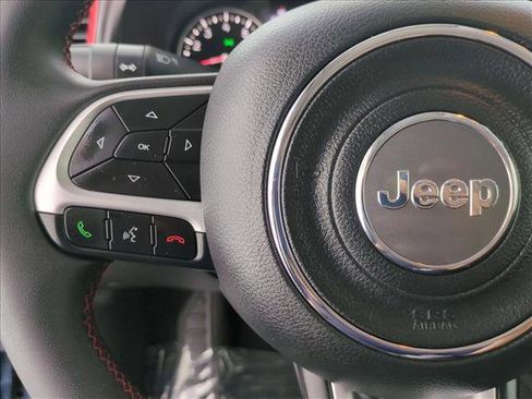 Used 2023 Jeep Renegade Trailhawk AWD/4WD image 27