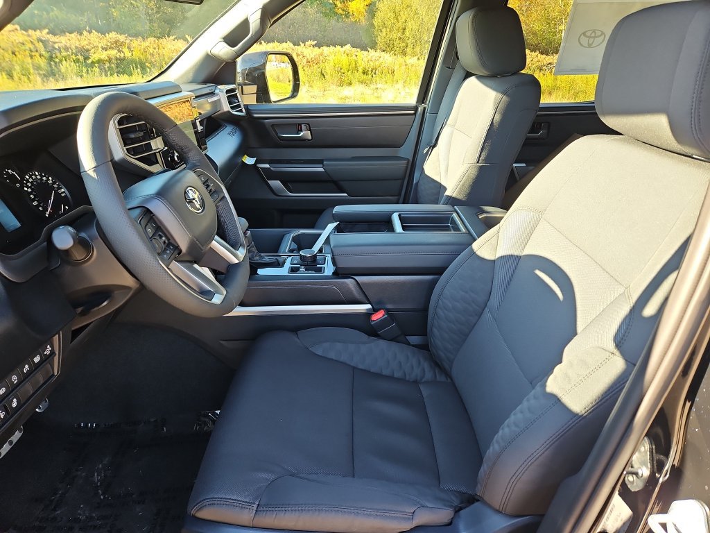New 2026 Toyota Tundra SR5 w/ TRD Off-Road Package AWD/4WD image 17
