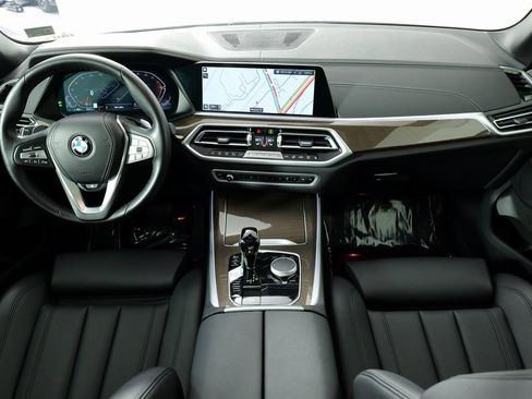 Used 2022 BMW X5 xDrive40i w/ Parking Assistance Package image 39