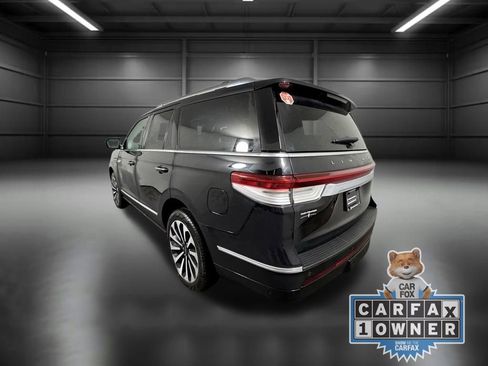 Certified 2022 Lincoln Navigator Reserve AWD/4WD image 5