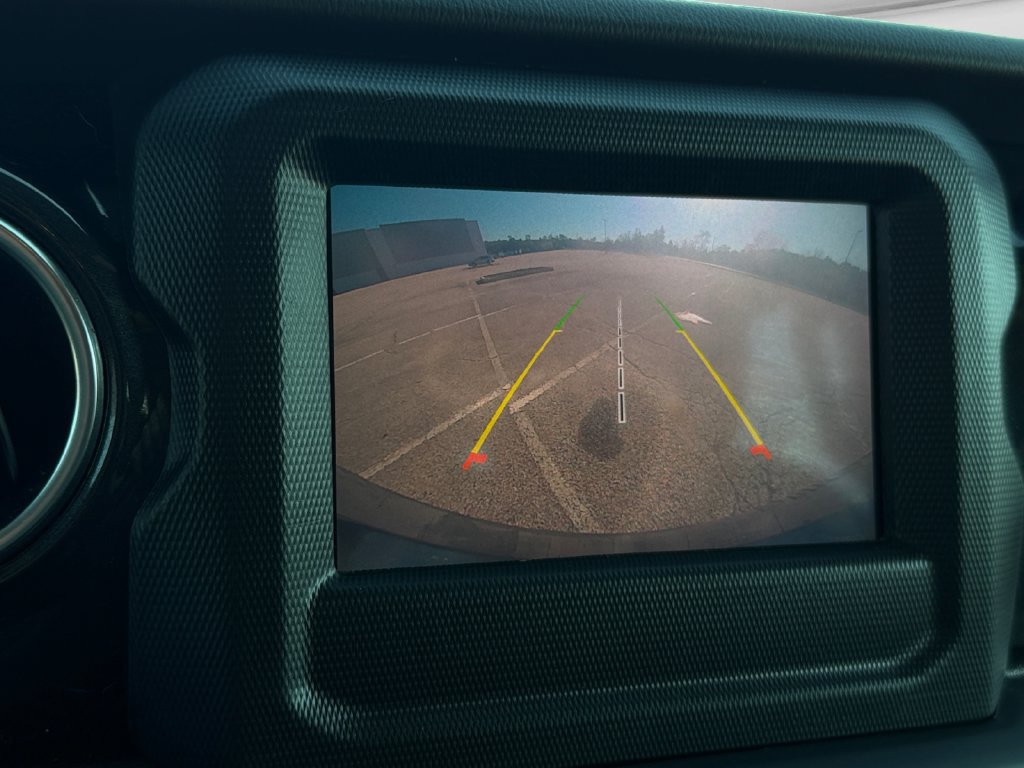 Used 2021 Jeep Wrangler Unlimited Sahara AWD/4WD image 19