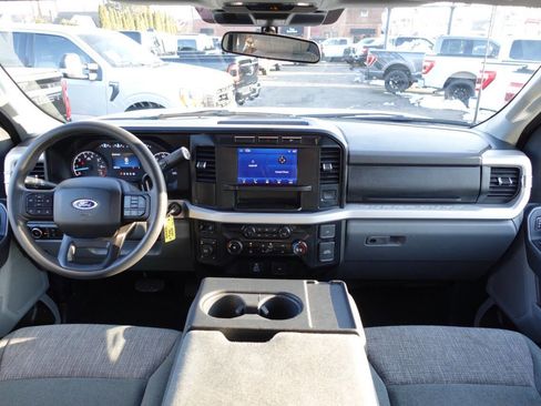 Used 2024 Ford F250 XLT image 34