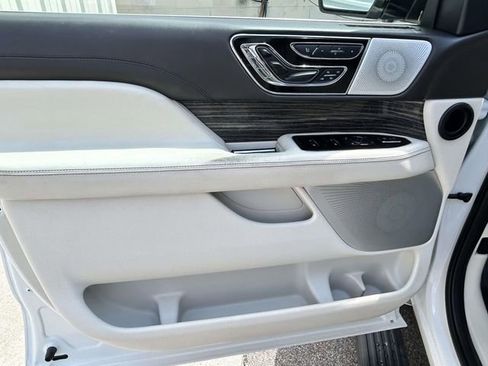 Used 2020 Lincoln Navigator L Black Label w/ Cargo Convenience Package AWD/4WD image 12