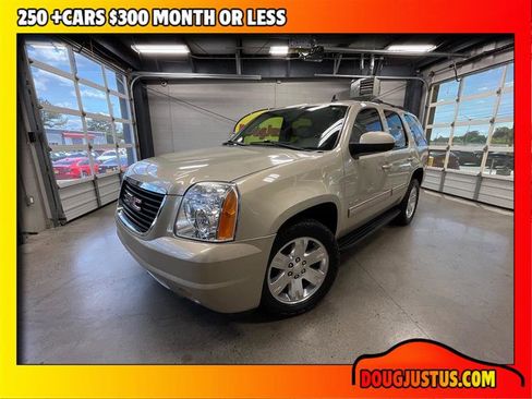 Used 2011 GMC Yukon SLT w/ SLT-2 Equipment Package AWD/4WD image 1