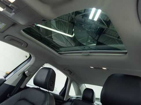 Used 2024 Volkswagen Jetta SE image 13