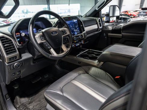 Used 2022 Ford F250 Platinum w/ FX4 Off-Road Package AWD/4WD image 36