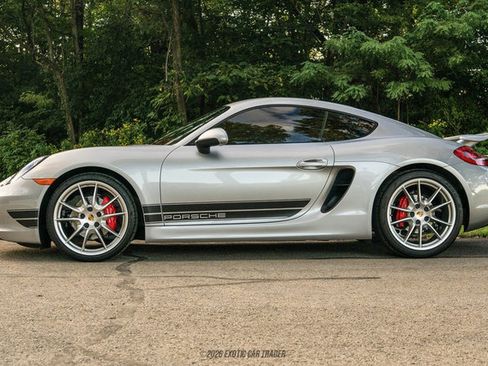 Used 2016 Porsche Cayman RWD image 3