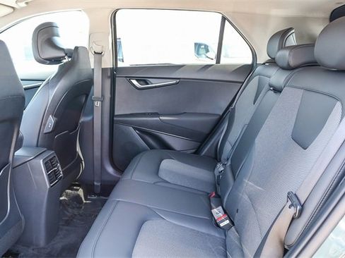 Used 2025 Kia Niro EX image 20