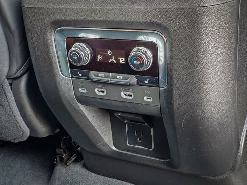 Certified 2023 GMC Yukon Denali Ultimate image 44