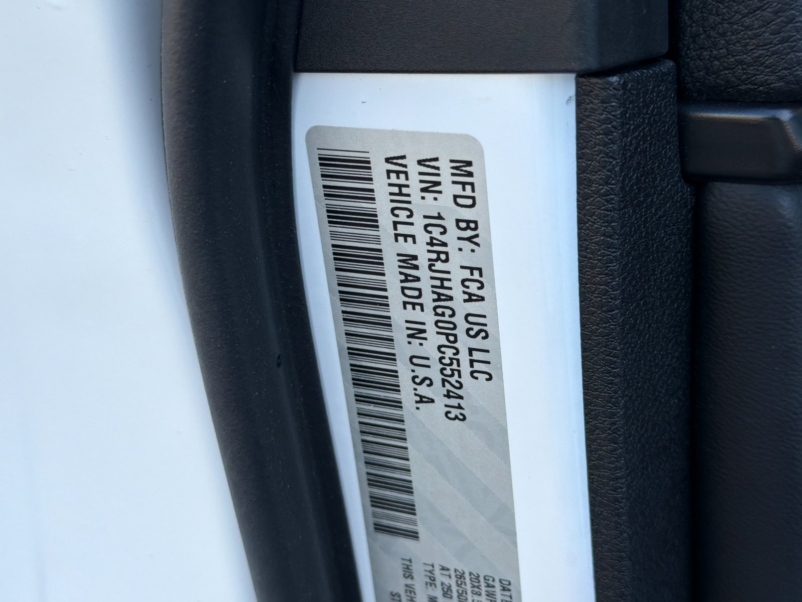 Used 2023 Jeep Grand Cherokee Altitude AWD/4WD image 41