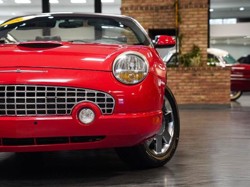 Used 2002 Ford Thunderbird RWD image 2