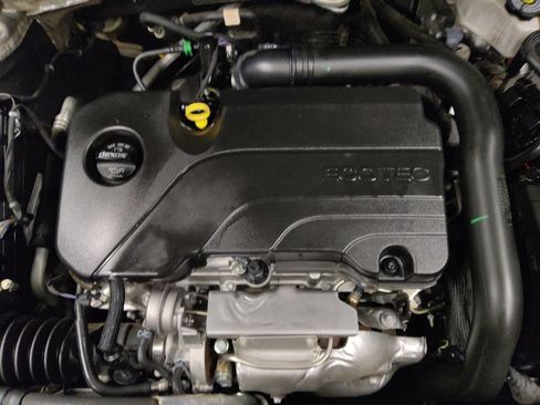 Used 2024 Chevrolet Malibu LT FWD image 30