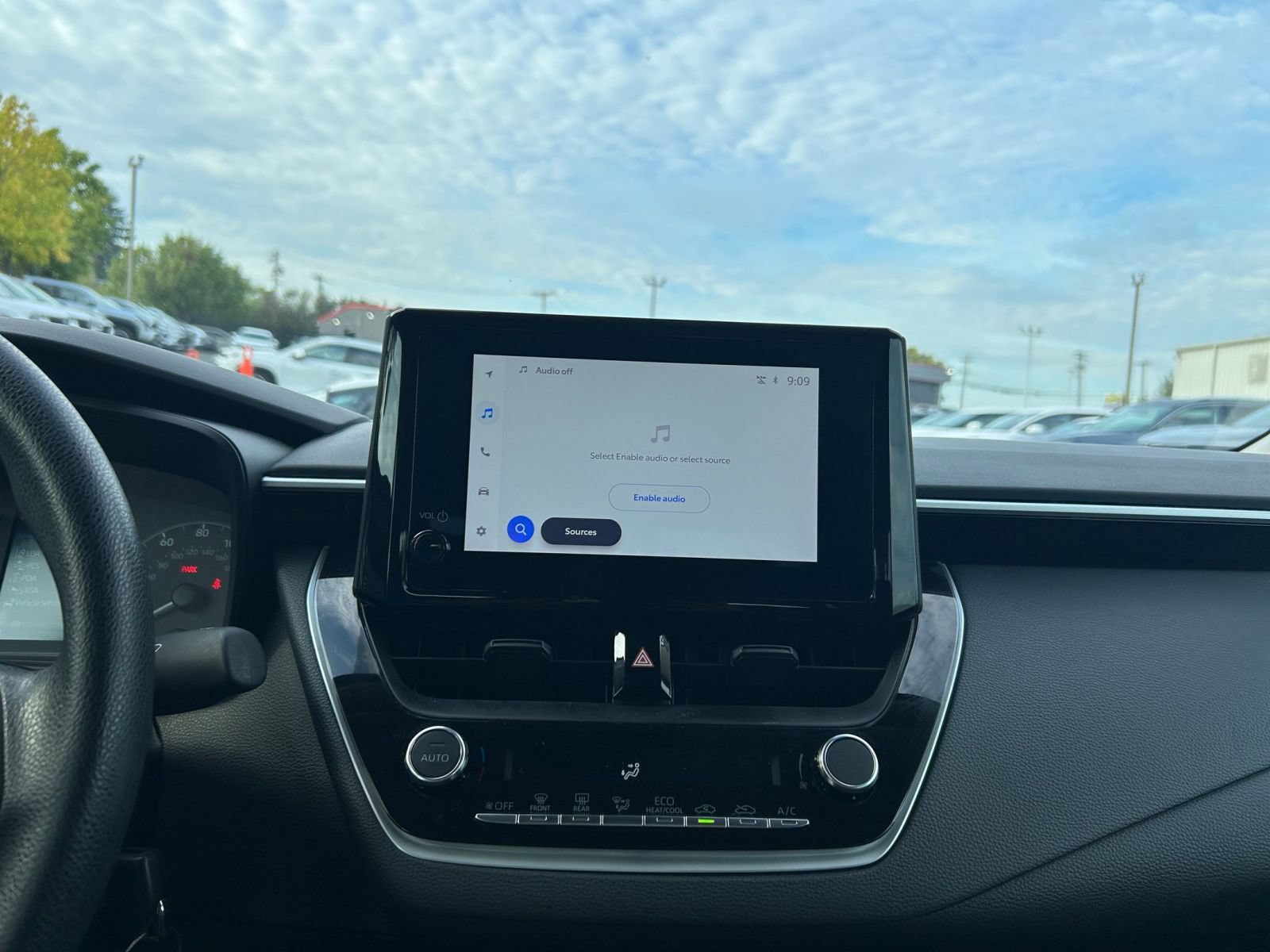 Used 2025 Toyota Corolla LE FWD image 16