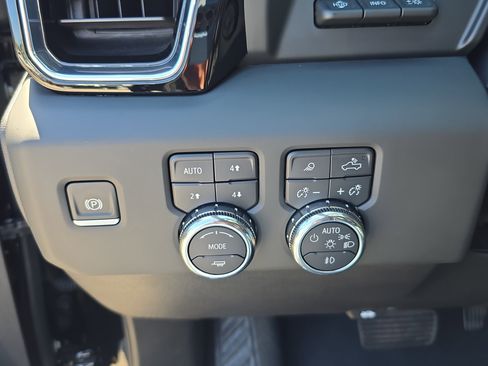 Used 2024 GMC Sierra 1500 Denali image 24