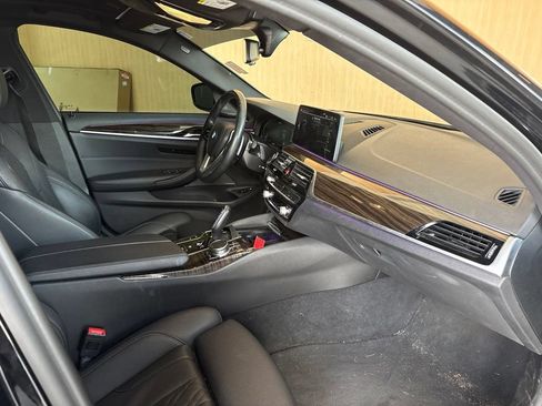 Used 2023 BMW 530e xDrive AWD/4WD image 24