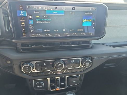 Certified 2025 Jeep Wrangler Unlimited Sahara w/ Safety Group AWD/4WD image 26