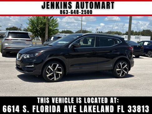 Used 2022 Nissan Rogue Sport SL FWD image 1
