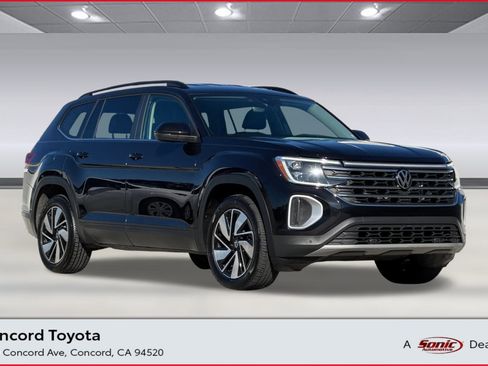 Used 2024 Volkswagen Atlas SE image 1