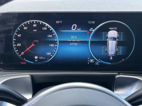 Used 2023 Mercedes-Benz GLB 250 4MATIC image 8