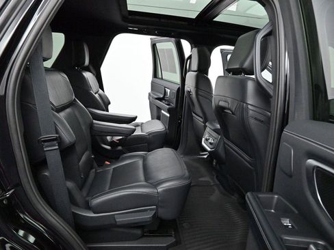 Used 2025 Ford Expedition Platinum w/ Stealth Performance Package AWD/4WD image 45
