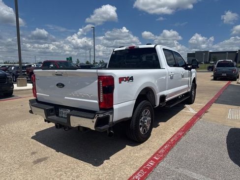 Used 2024 Ford F250 Lariat w/ FX4 Off-Road Package AWD/4WD image 3