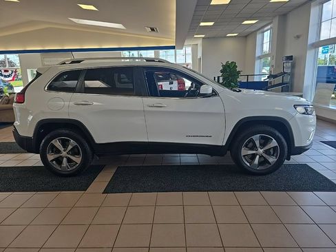 Used 2019 Jeep Cherokee Limited AWD/4WD image 9