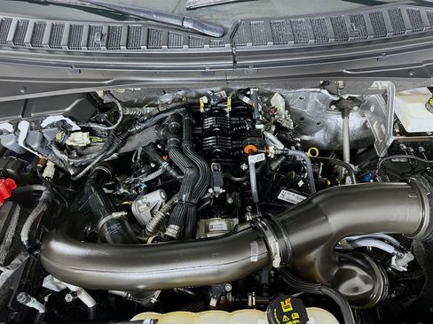 Used 2024 Ford Expedition Limited image 36