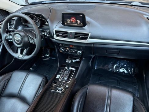 Used 2018 MAZDA MAZDA3 Touring FWD image 23