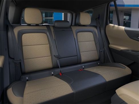 New 2026 Chevrolet Equinox ACTIV image 18