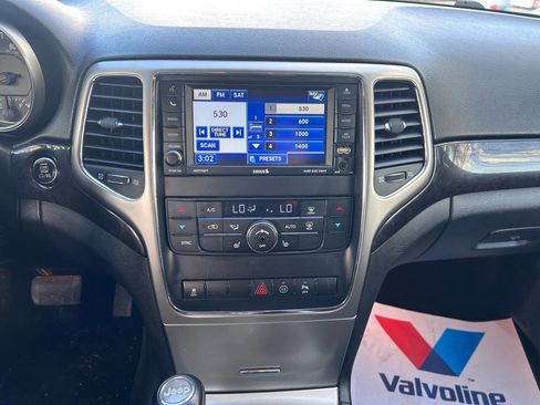 Used 2012 Jeep Grand Cherokee Laredo image 14