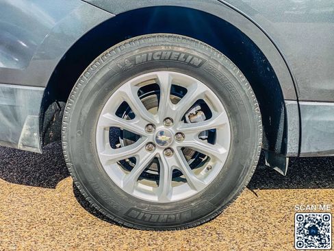 Used 2019 Chevrolet Equinox LS FWD image 11
