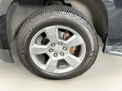 Used 2018 Chevrolet Suburban LT w/ Texas Edition Package image 11