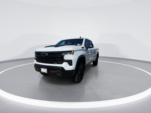 Used 2022 Chevrolet Silverado 1500 LT Trail Boss w/ Convenience Package II image 5