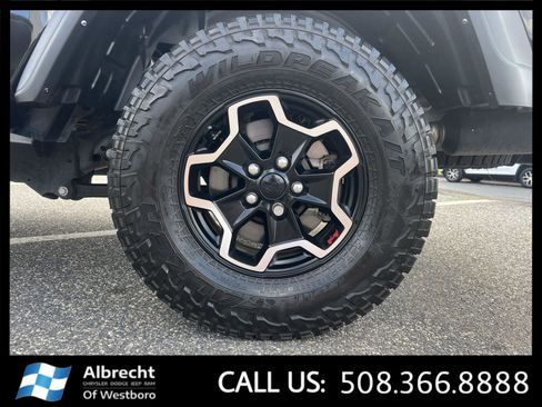 Used 2021 Jeep Gladiator Rubicon w/ Cold Weather Group image 32