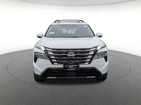 New 2026 Nissan Rogue Platinum image 2