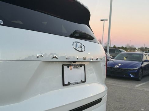 Used 2021 Hyundai Palisade Limited image 10