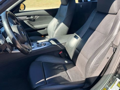 Used 2011 BMW Z4 sDrive35is RWD image 18