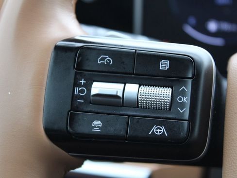 Used 2024 Hyundai Santa Fe Limited image 31