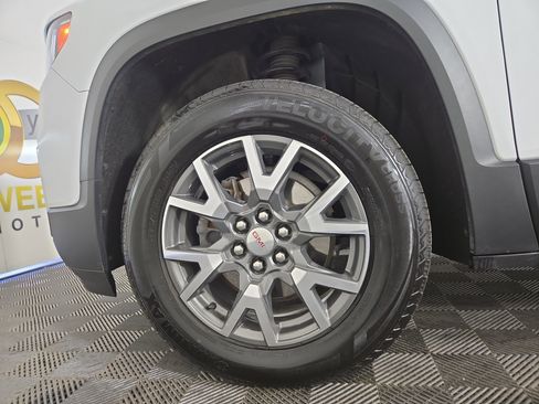 Certified 2023 GMC Acadia SLE image 35