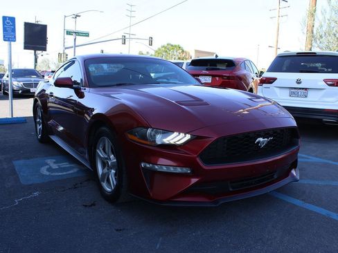 Used 2018 Ford Mustang Coupe RWD image 1