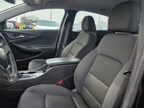 Used 2025 Chevrolet Malibu LT image 10